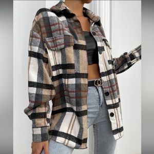 Button-Up Flap Pocket Oversized Plaid Flannel Shirt - Size 6/M - BRAND NEW